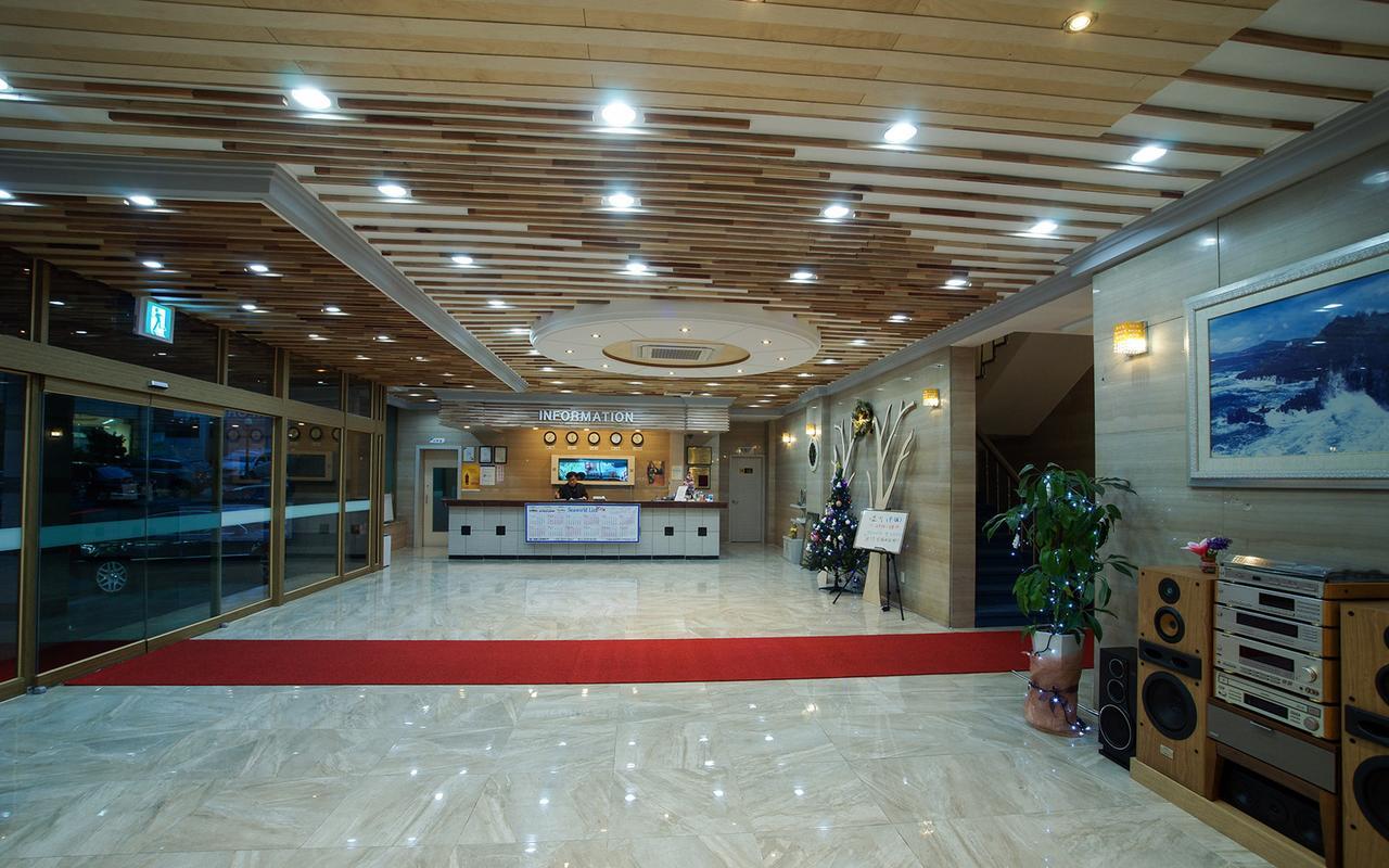 Hotel Raum Чеджудо Экстерьер фото